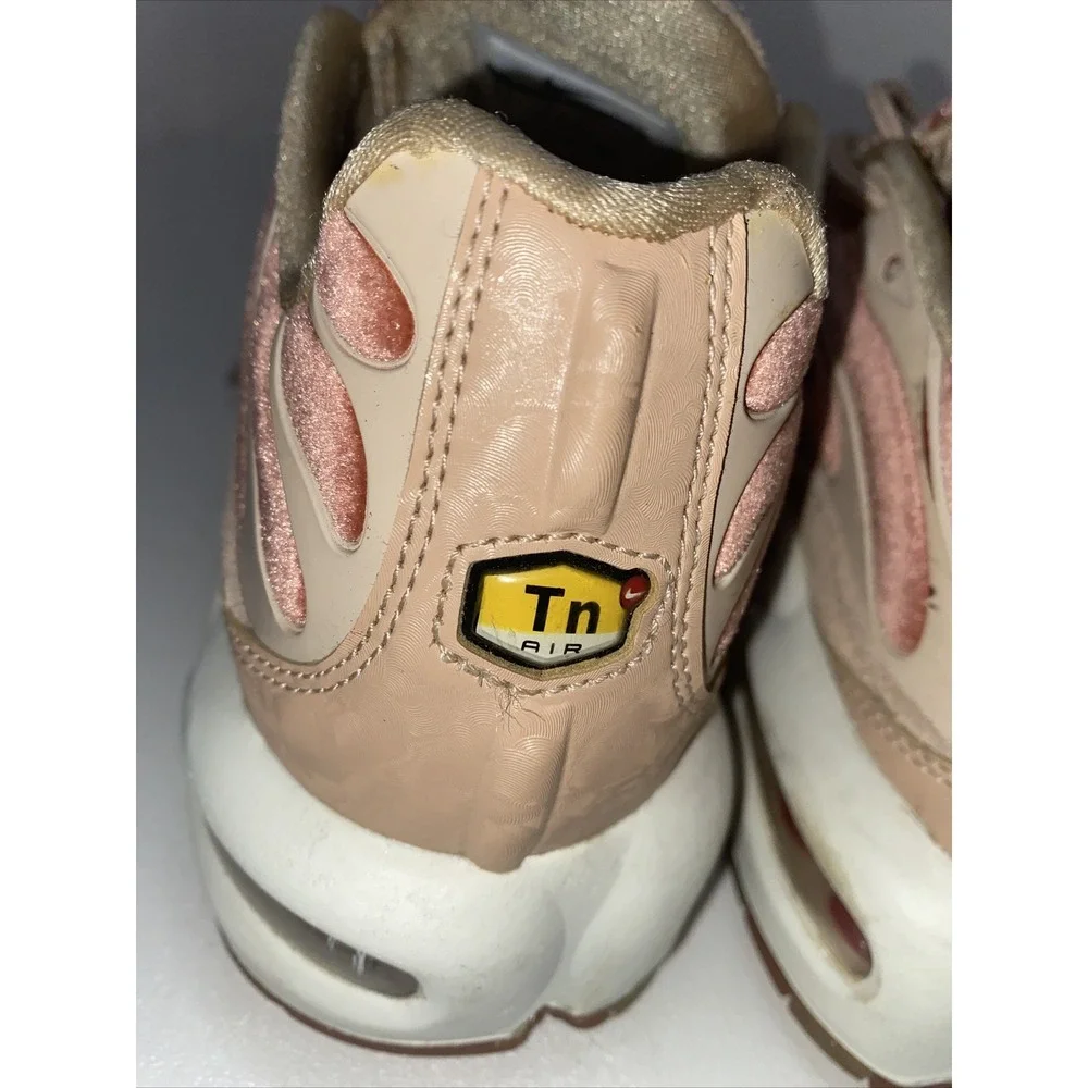 Nike Air Max Plus LX TN 1 Womens Suede Velvet Dusty Peach Pink AH6788-201 Sz 8.5